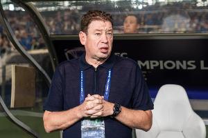 英雄联盟世界赛比分-媒体人：斯卢茨基本场更胜一筹，你永远可以相信替补的于汉超