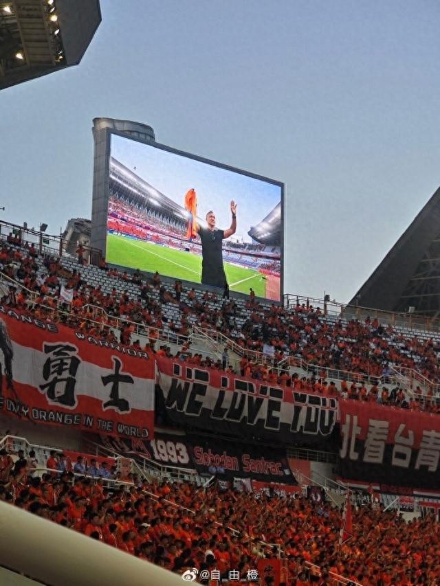 LOL Worlds 赛程-重回济南！泰山队史首位外援巴力斯塔现场观看京鲁大战