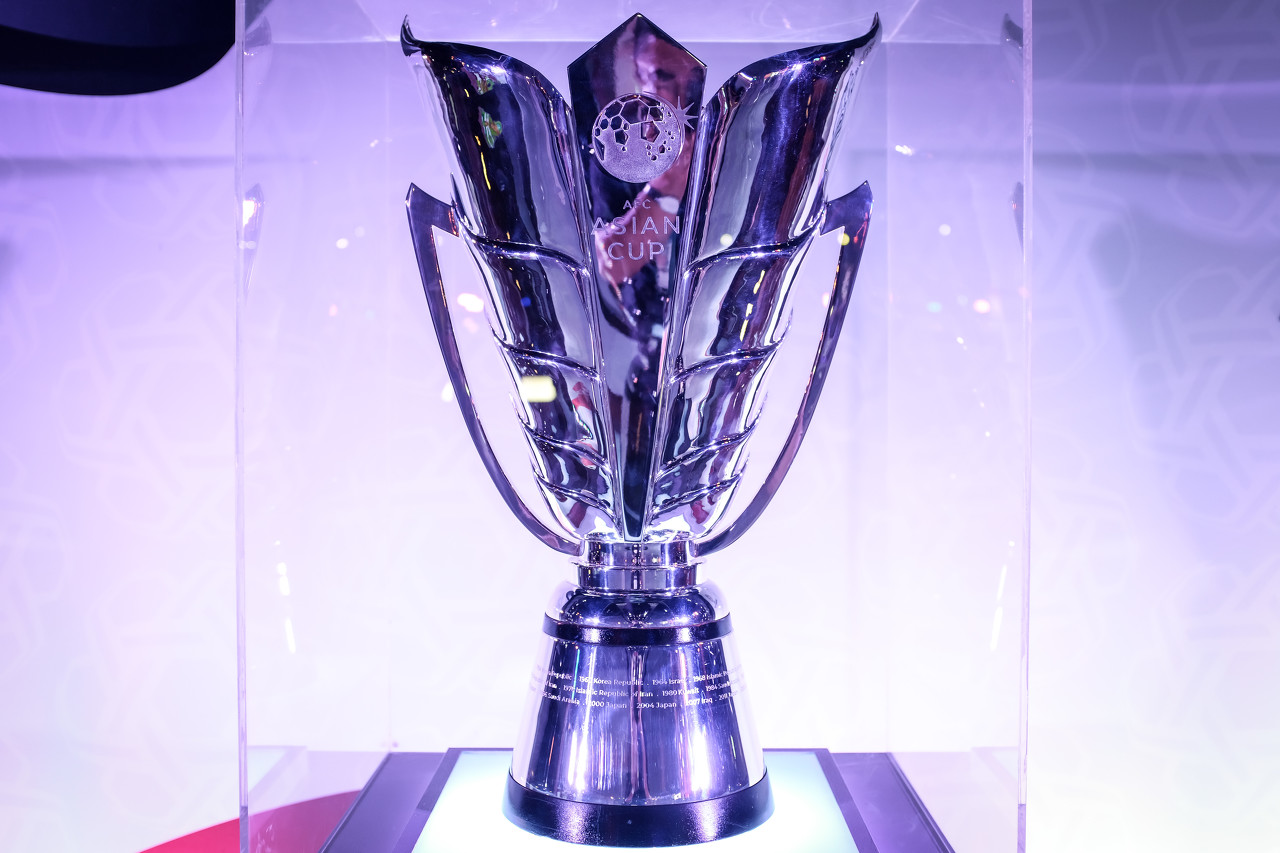 LOL Worlds 赛程-霍启山两会提案：建议粤港澳大湾区联合申办足球亚洲杯